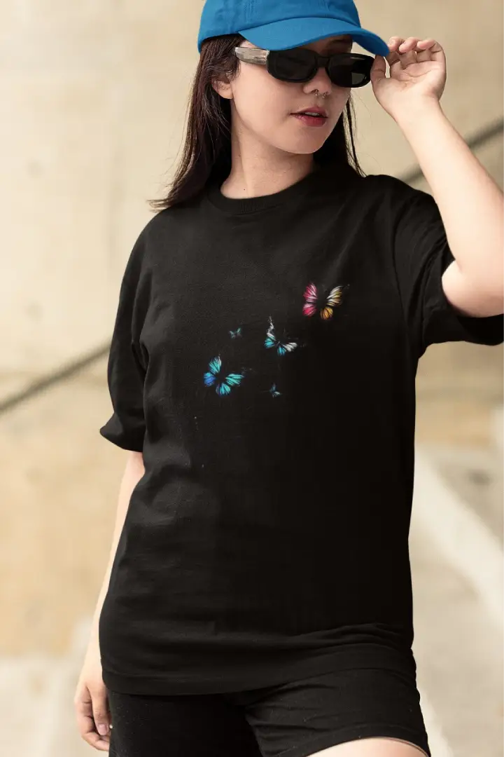 “Divine Krishna Cosmic Flow Tee – Oversize”